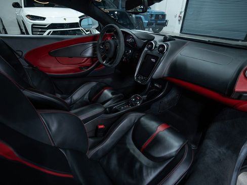 Used 2016 McLaren 570S Coupe image 27