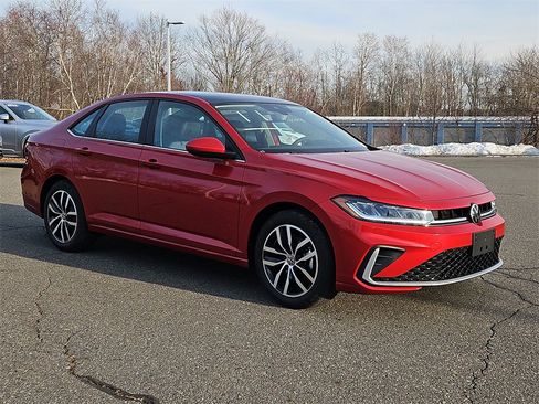 New 2026 Volkswagen Jetta SE image 2