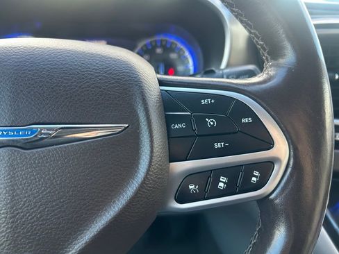 Used 2019 Chrysler Pacifica Touring-L Plus w/ Advanced Safetytec Group image 21