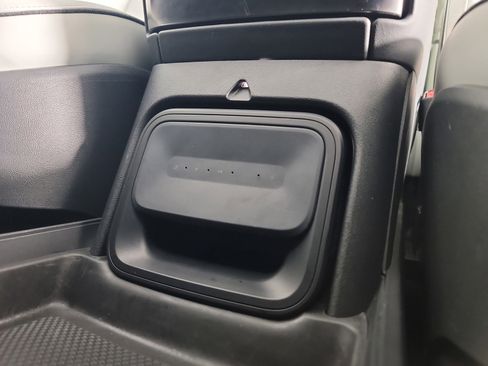 Used 2024 Rivian R1S Adventure image 33