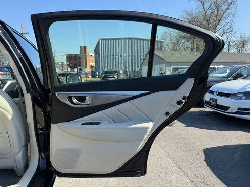Used 2014 INFINITI Q50 2.0t w/ Moonroof Package image 44