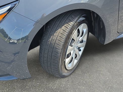 Used 2026 Toyota Corolla LE FWD image 30