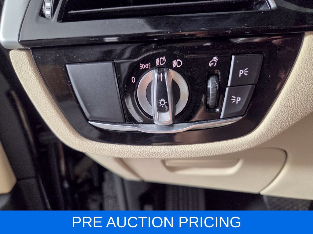 Used 2023 BMW 530i w/ Convenience Package RWD image 18