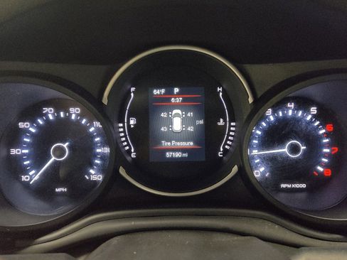 Used 2020 FIAT 500L Pop w/ Popular Equipment Group FWD image 23