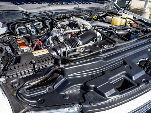 Used 2022 Ford F450 Limited w/ FX4 Off-Road Package image 41