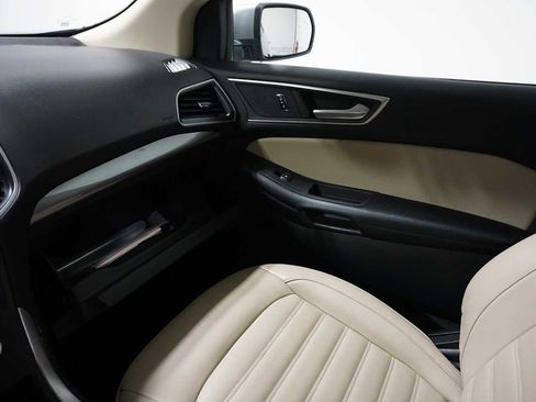 Used 2023 Ford Edge SEL image 18