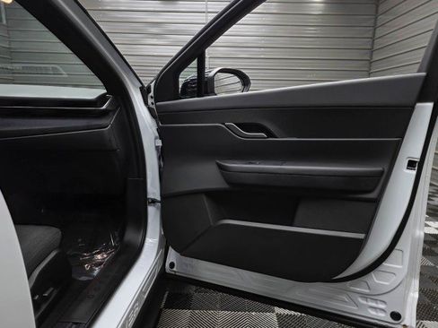 Used 2023 Fisker Ocean Sport FWD image 35