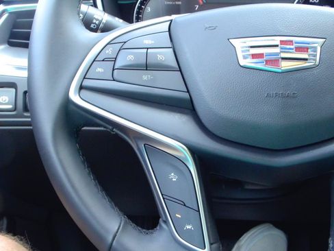 Used 2025 Cadillac XT5 Luxury w/ LPO, Floor Liner Package AWD/4WD image 15