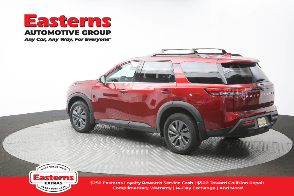 Used 2024 Nissan Pathfinder SV AWD/4WD image 66