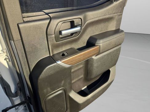 Used 2021 Chevrolet Silverado 1500 LT Trail Boss w/ Convenience Package II image 27