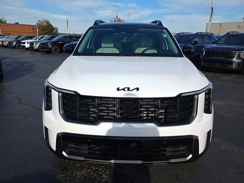 Certified 2025 Kia Sorento X-Line EX image 3