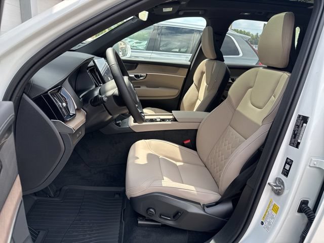 New 2026 Volvo XC90 T8 Plus w/ Protection Package Premier AWD/4WD image 11