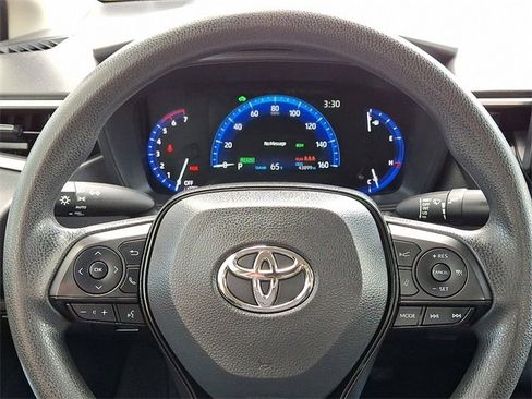 Used 2022 Toyota Corolla LE image 18
