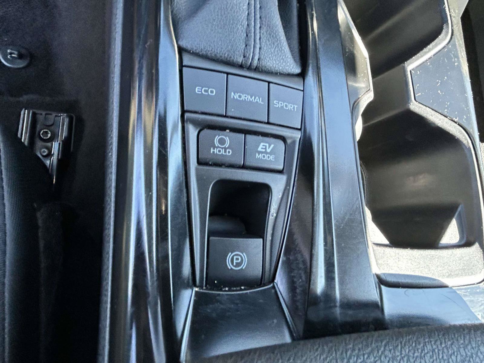 Used 2025 Toyota Camry LE FWD image 17