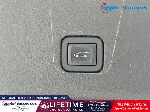 Used 2023 Chevrolet Traverse LT w/ LPO, Cargo Package AWD/4WD image 22