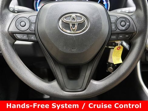 Used 2024 Toyota RAV4 LE image 21