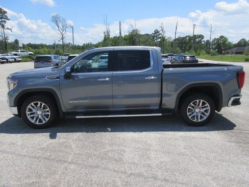 Used 2022 GMC Sierra 1500 SLT w/ SLT Premium Package AWD/4WD image 8