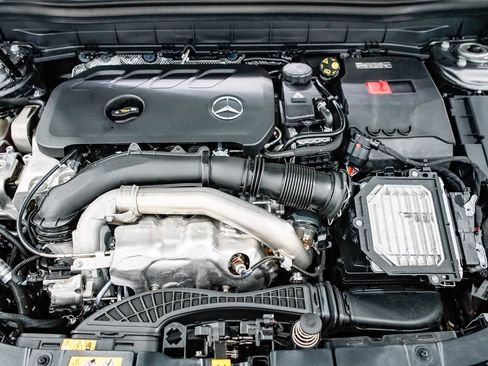 Used 2026 Mercedes-Benz GLB 250 image 27