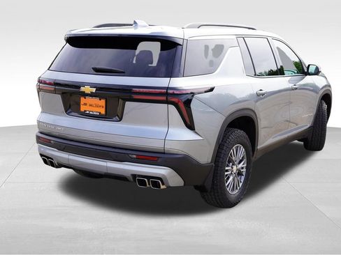 Certified 2025 Chevrolet Traverse LT w/ Driver Confidence Package AWD/4WD image 5