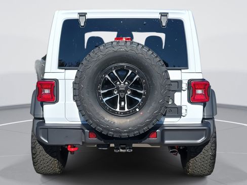 New 2026 Jeep Wrangler Rubicon w/ Xtreme 35 Tire Package image 6