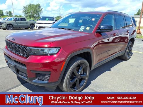 Used 2024 Jeep Grand Cherokee L Laredo AWD/4WD image 1