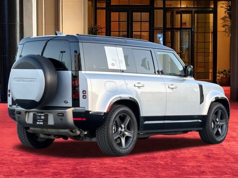 Used 2021 Land Rover Defender 110 X-Dynamic HSE image 10