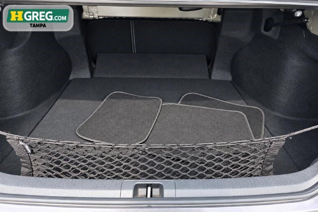 Used 2019 Toyota Camry SE w/ Convenience Package FWD image 17