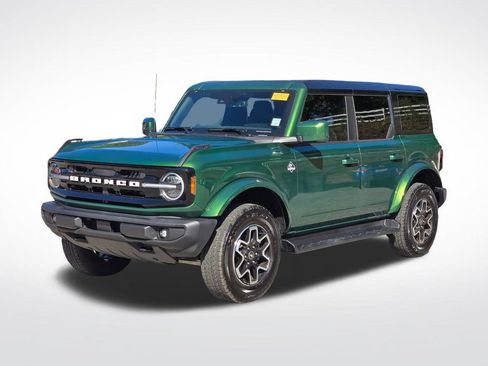 Used 2025 Ford Bronco Outer Banks AWD/4WD image 2