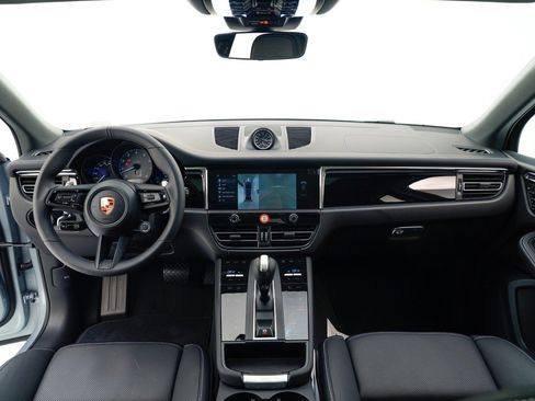 Certified 2026 Porsche Macan S AWD/4WD image 20