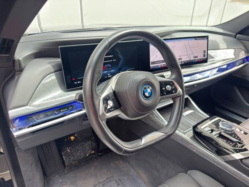 Used 2024 BMW i7 eDrive50 w/ M Sport Package RWD image 13