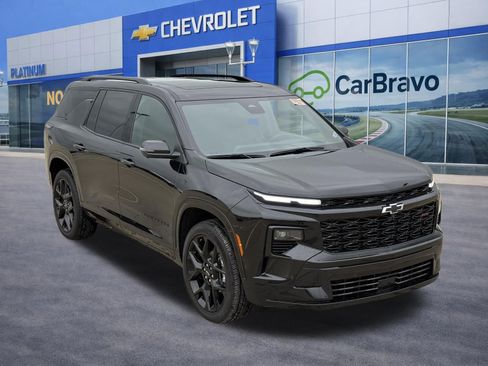 Used 2025 Chevrolet Traverse RS w/ LPO, Floor Liner Package image 13