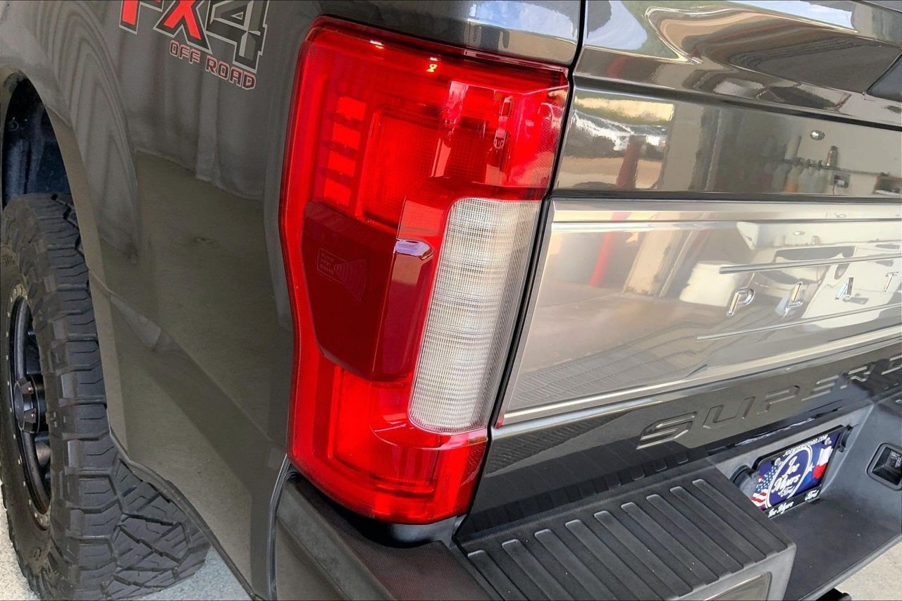 Used 2019 Ford F250 Platinum w/ Platinum Ultimate Package AWD/4WD image 13