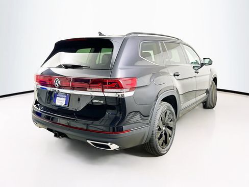 Used 2026 Volkswagen Atlas SE w/ Panoramic Sunroof Package FWD image 7
