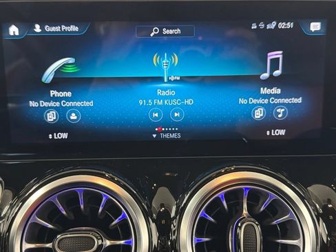 Used 2022 Mercedes-Benz GLB 35 AMG 4MATIC image 33
