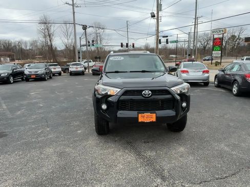 Used 2015 Toyota 4Runner SR5 image 3
