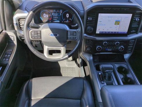 Used 2021 Ford F150 Lariat w/ Tow Technology Package image 16