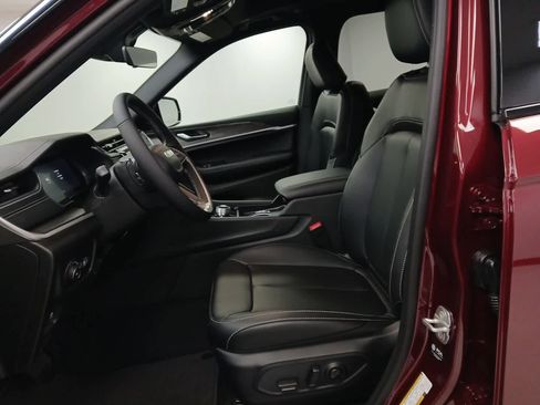 New 2025 Jeep Grand Cherokee Limited image 8