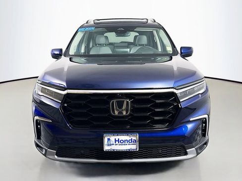Certified 2025 Honda Pilot Elite image 2