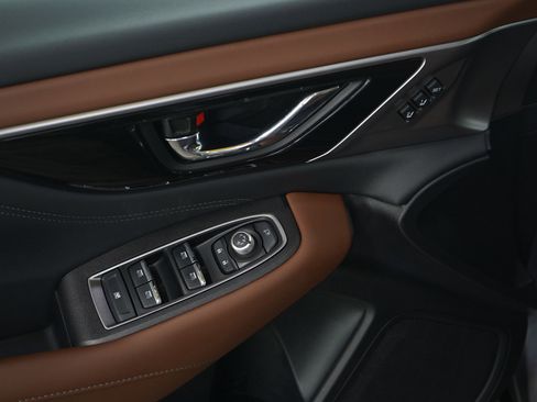 Used 2022 Subaru Outback Touring XT image 22