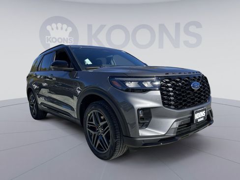 New 2026 Ford Explorer ST-Line w/ ST-Line Street Pack image 10
