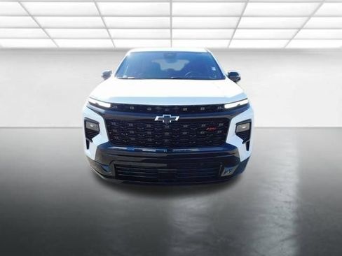 New 2026 Chevrolet Traverse RS w/ LPO, Floor Liner Package FWD image 8