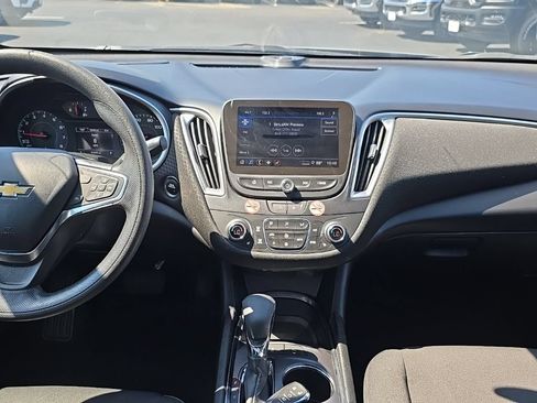 Used 2024 Chevrolet Malibu LT FWD image 16