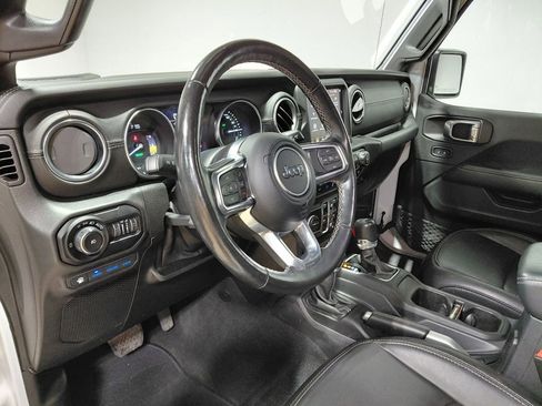 Certified 2021 Jeep Wrangler Unlimited Sahara w/ Cold Weather Group image 35