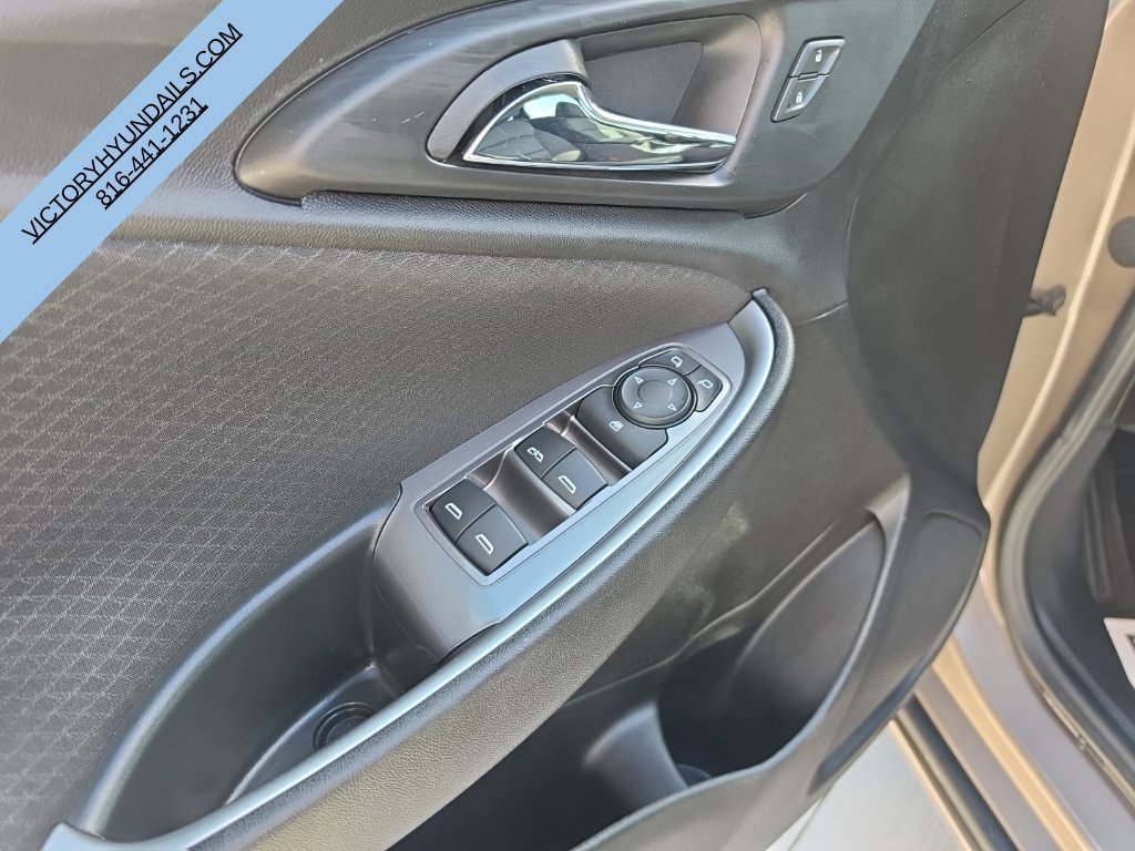 Used 2024 Chevrolet Malibu LT FWD image 16