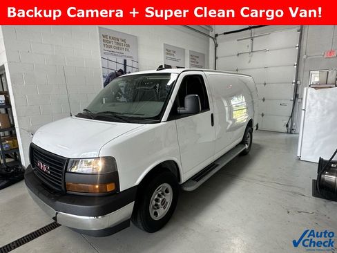 Used 2023 GMC Savana 2500 w/ Driver Convenience Package image 3