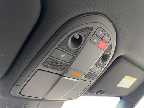 Used 2025 Genesis G70 2.5T image 73