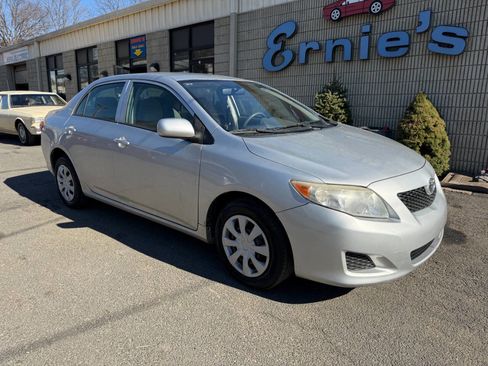 Used 2009 Toyota Corolla LE image 1