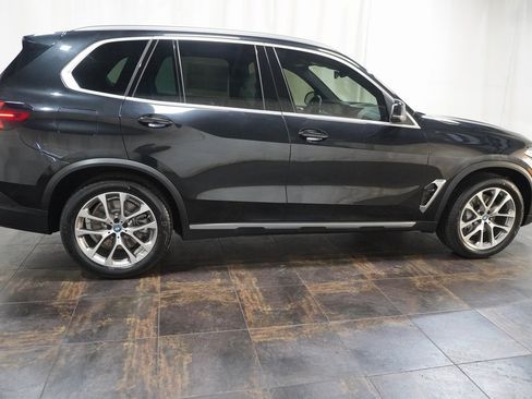 Certified 2024 BMW X5 xDrive50e w/ Premium Package image 3