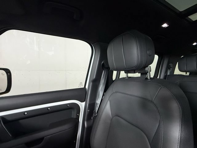 New 2026 Land Rover Defender 130 V8 AWD/4WD image 14