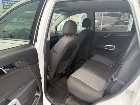 Used 2015 Chevrolet Captiva Sport LS image 15